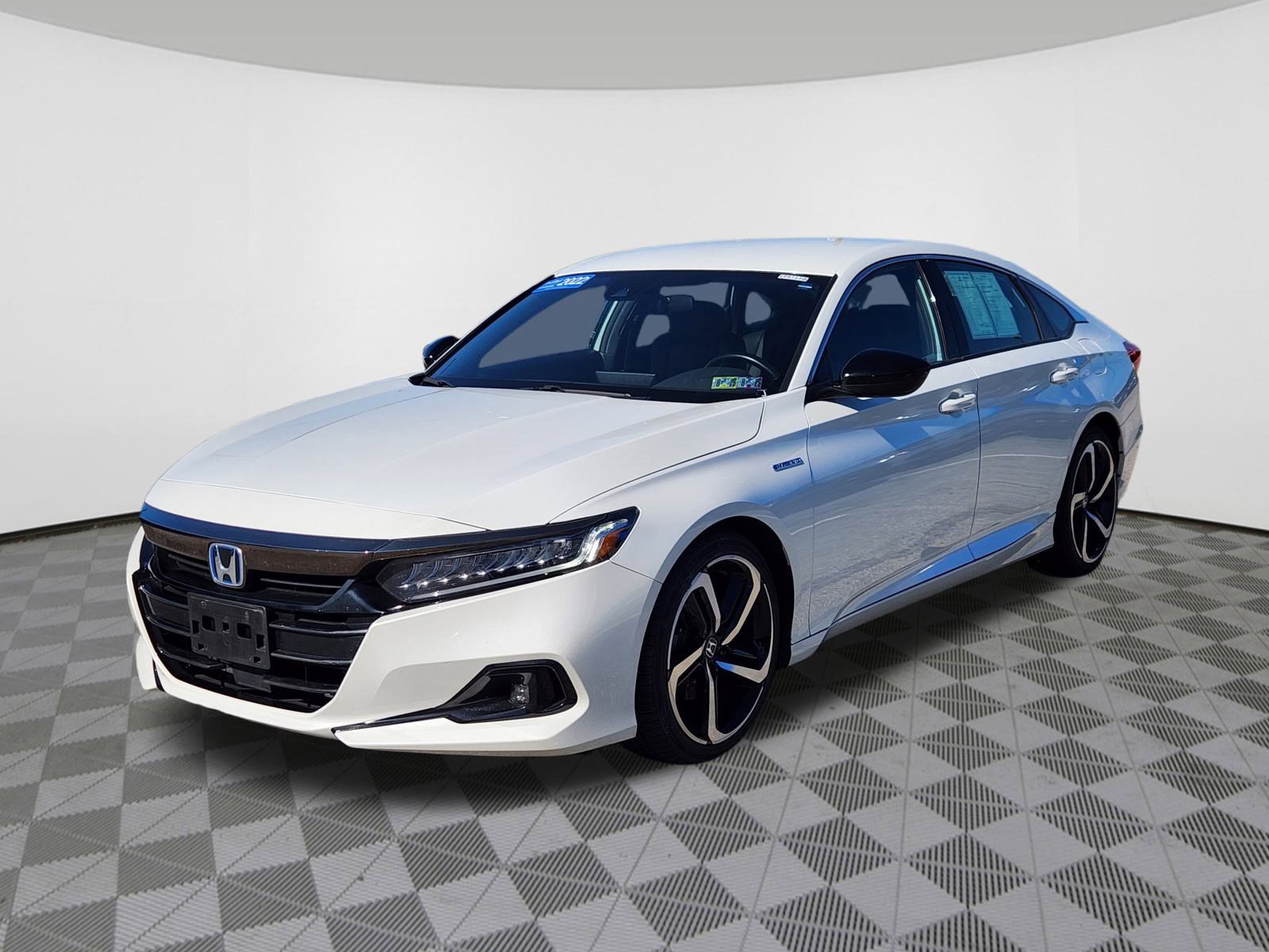 2022 Honda Accord Hybrid Sport photo 2