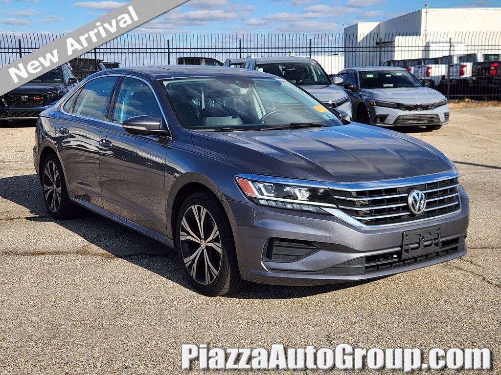 Used 2022 Volkswagen Passat 2.0T SE Sedan