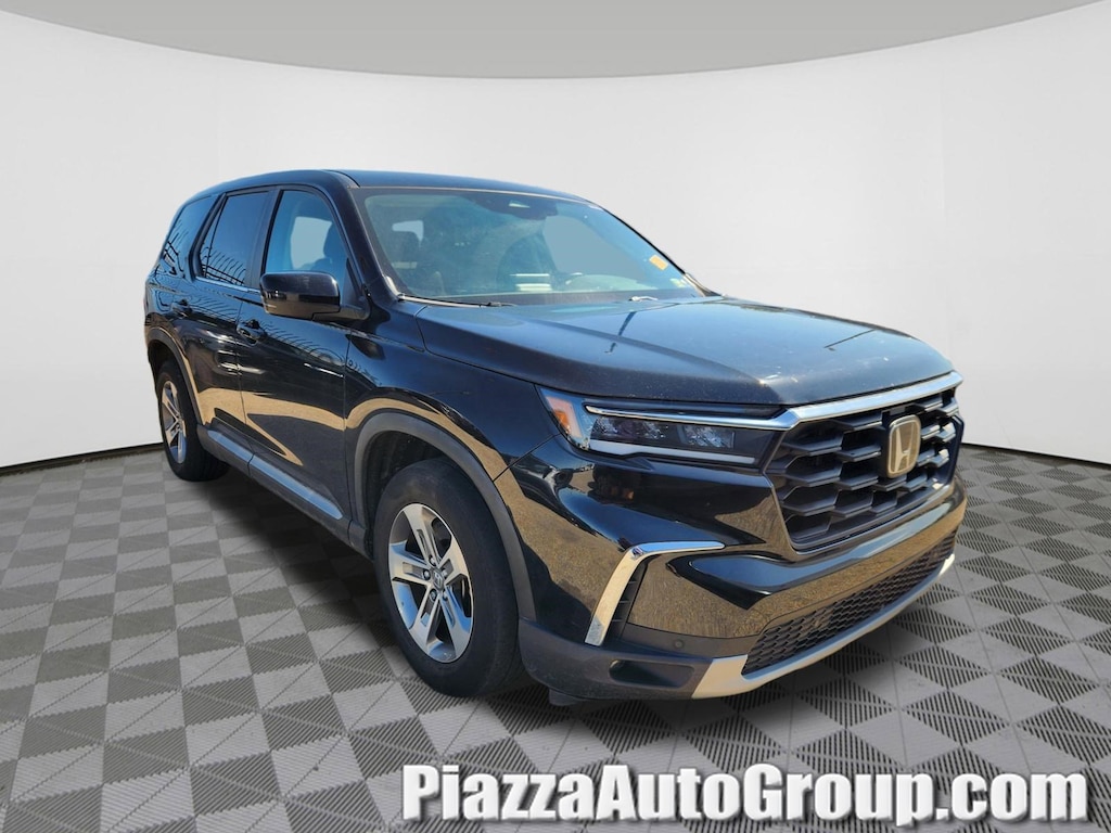 Certified 2023 Honda Pilot EX-L 8 Passenger SUV