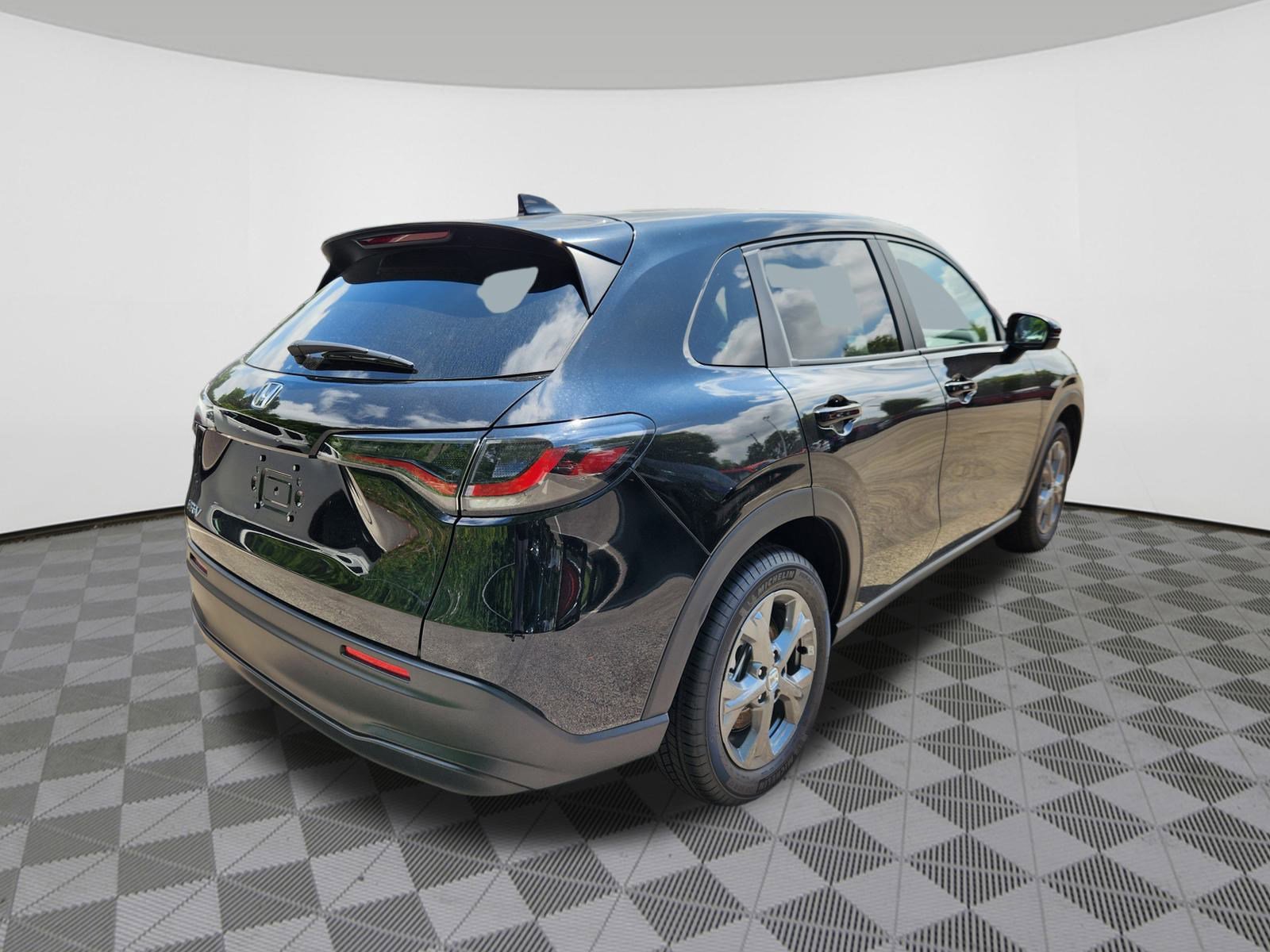2026 Honda HR-V LX photo 3
