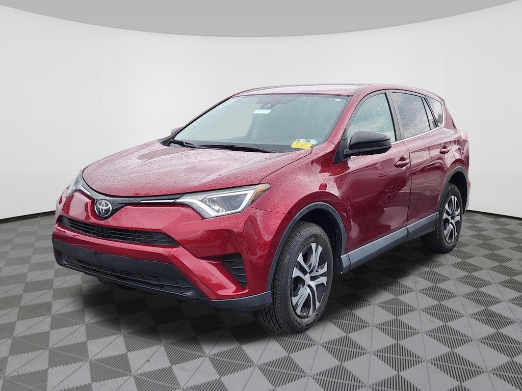 Used 2018 Toyota RAV4 LE SUV