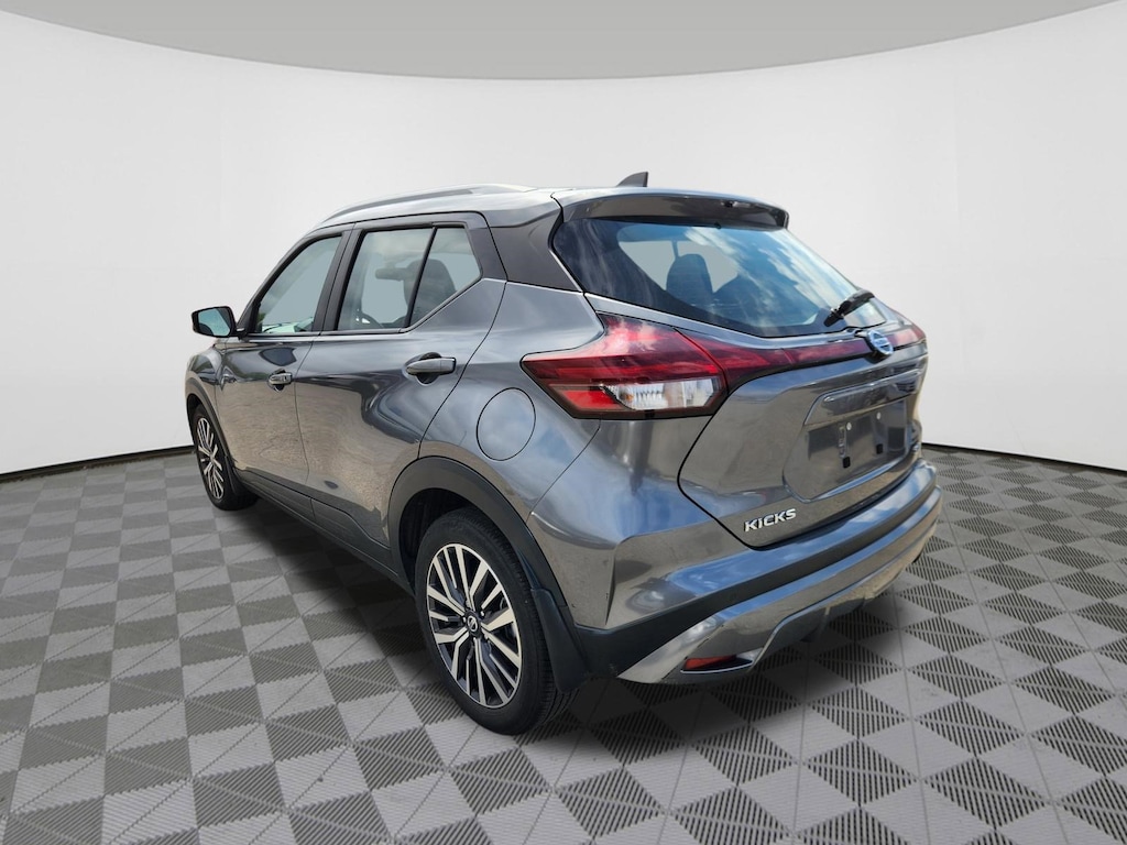 Used 2021 Nissan Kicks SV SUV