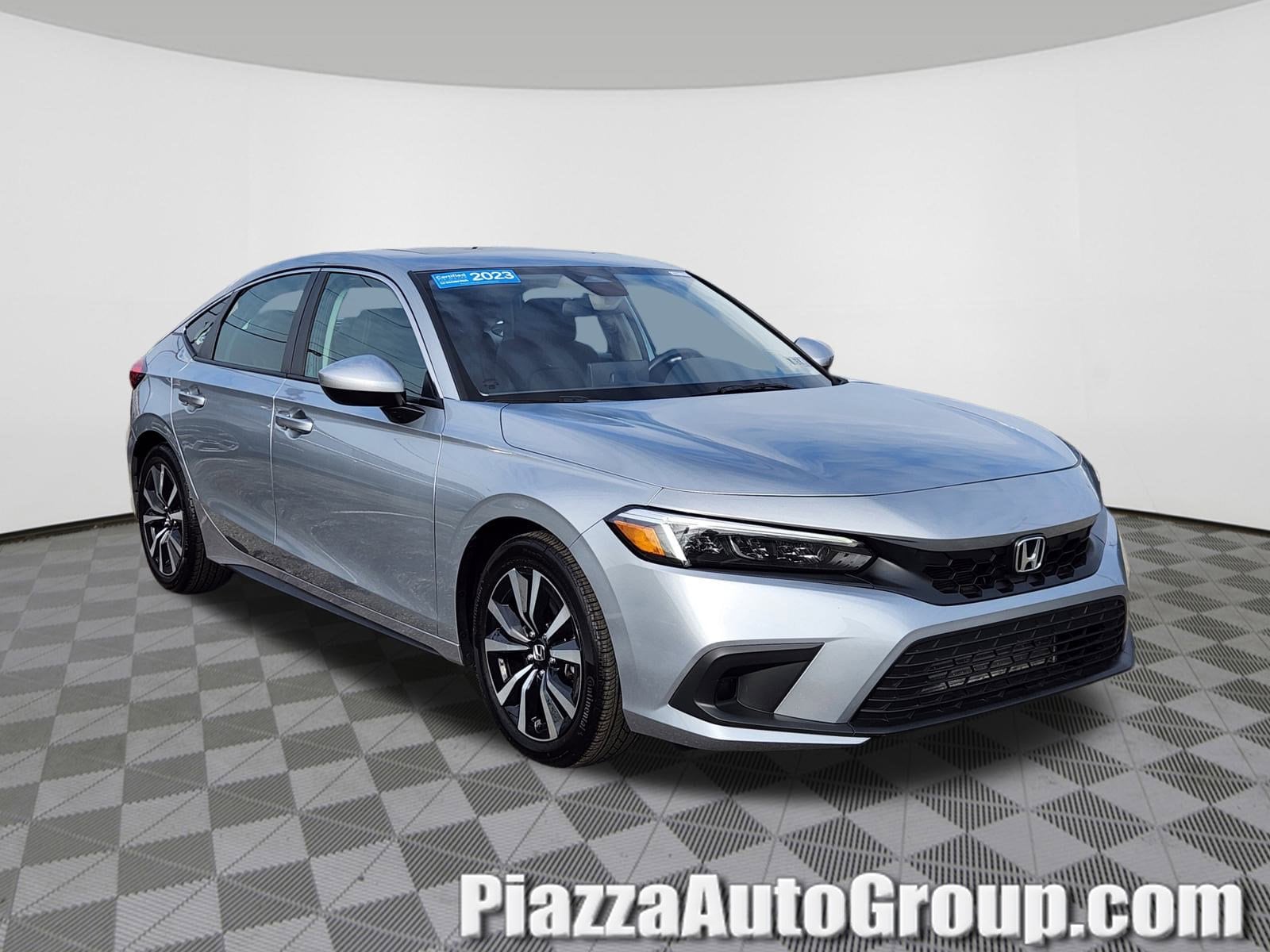 2023 Honda Civic Hatchback EX-L's photo