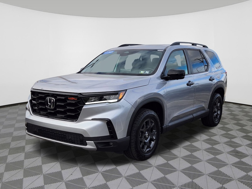 Certified 2025 Honda Pilot TrailSport SUV