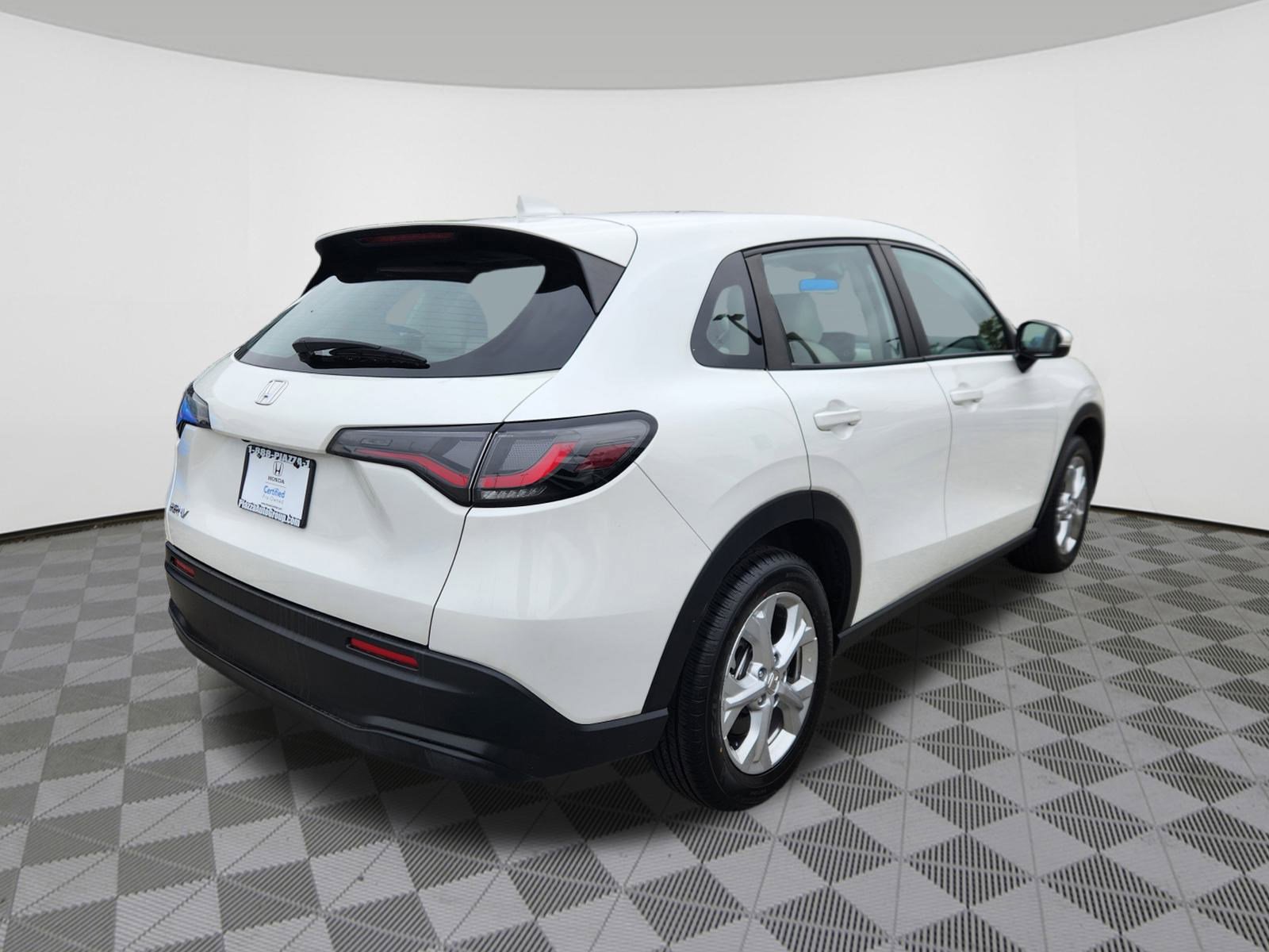 2023 Honda HR-V LX photo 4