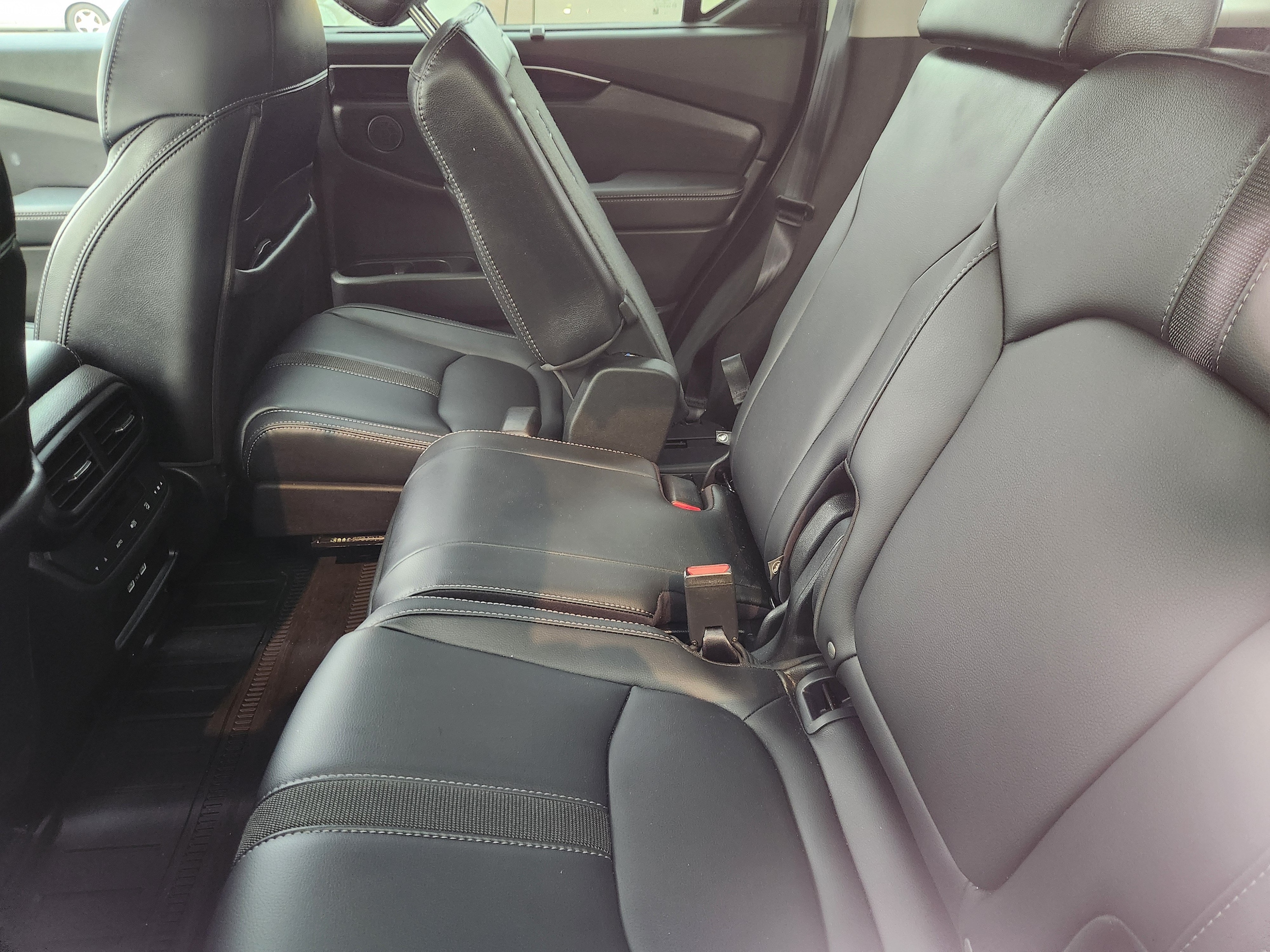 2023 Honda Pilot EX-L - Photo 6