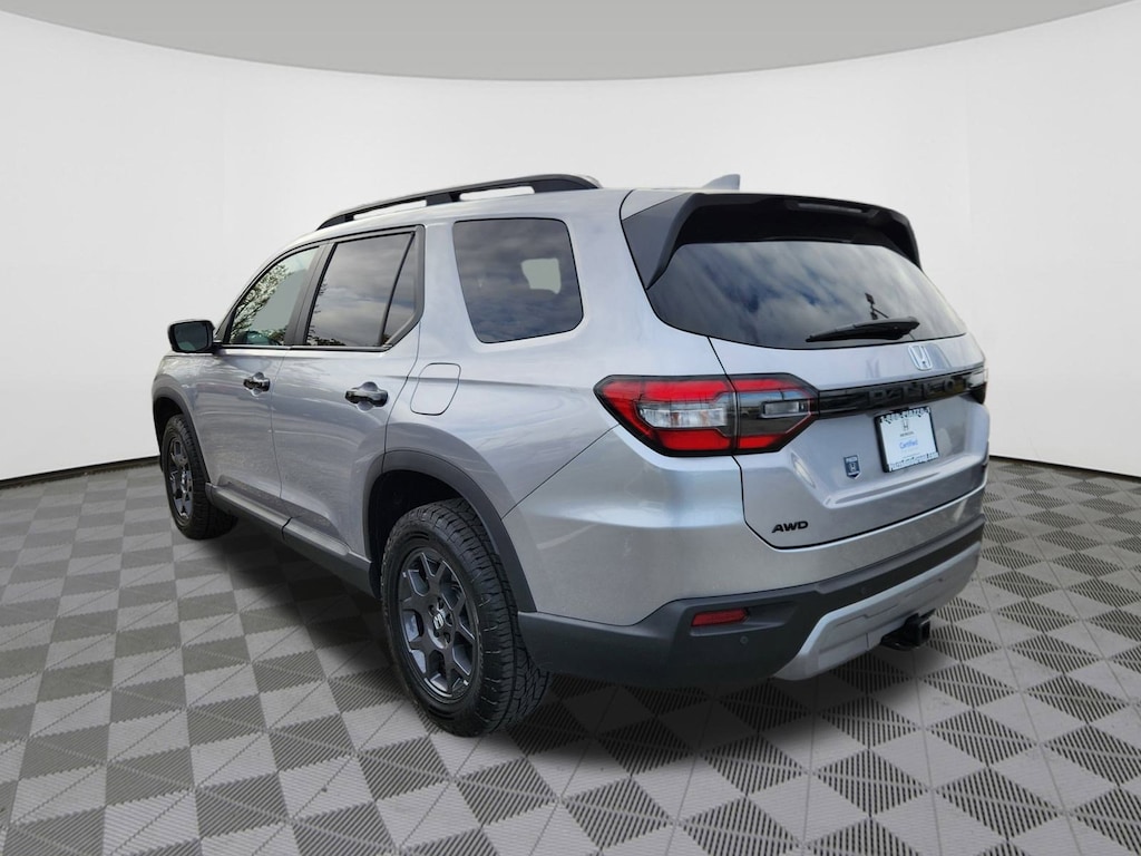 Certified 2025 Honda Pilot TrailSport SUV