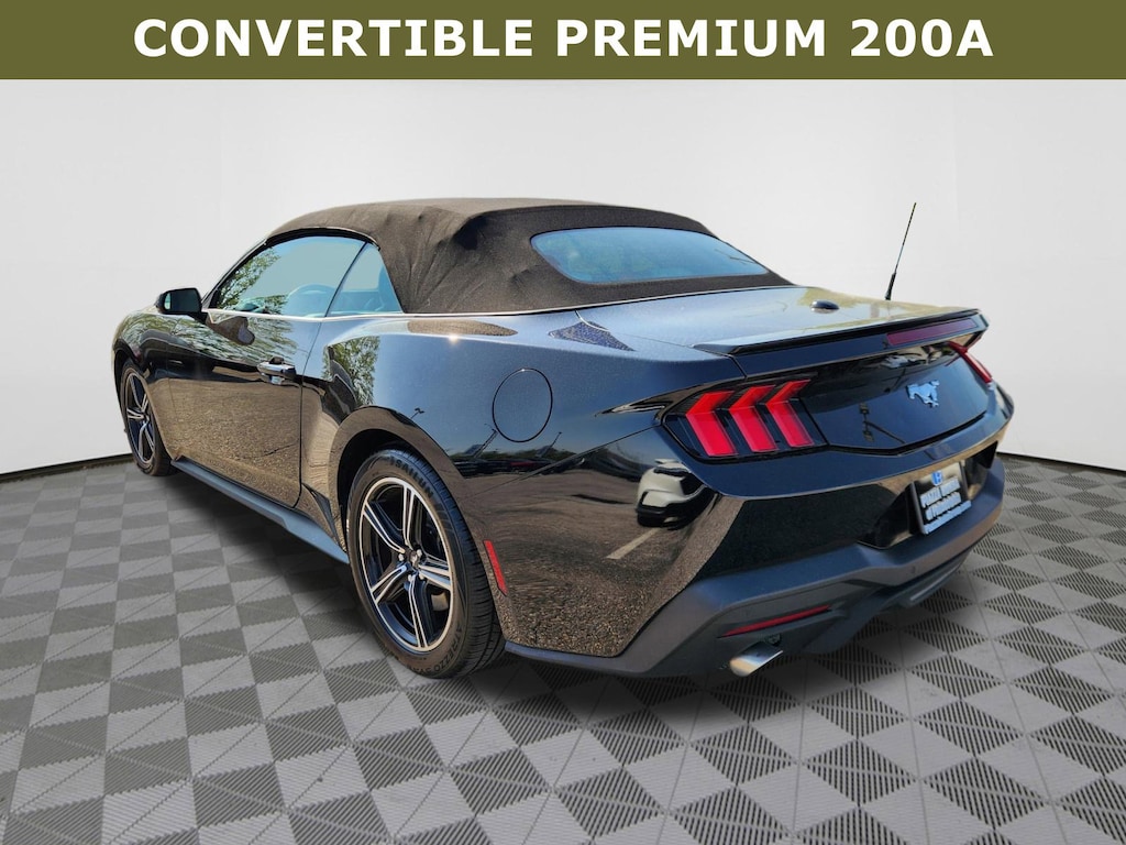 Used 2024 Ford Mustang I4CV Convertible