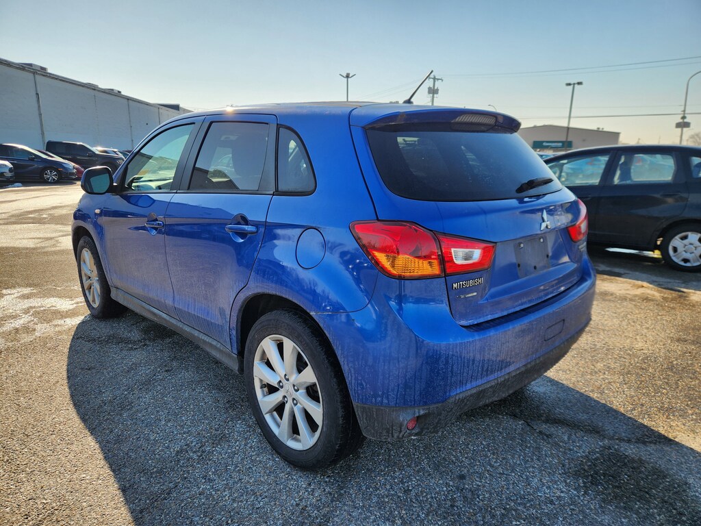 Used 2015 Mitsubishi Outlander Sport ES SUV