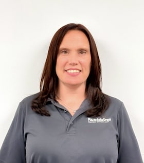 Staff member Lisa Giordano from dbe3b13178cb