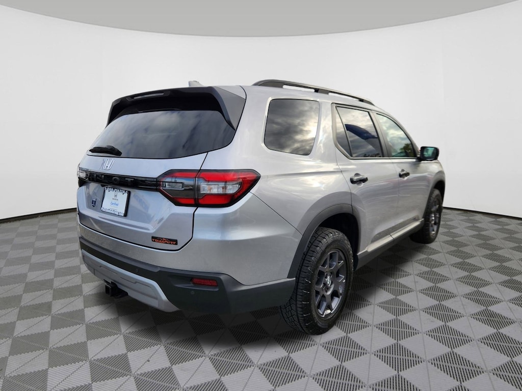 Certified 2025 Honda Pilot TrailSport SUV