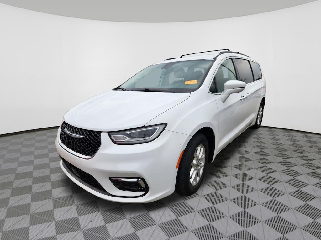 Used 2022 Chrysler Pacifica Touring L Van Passenger Van