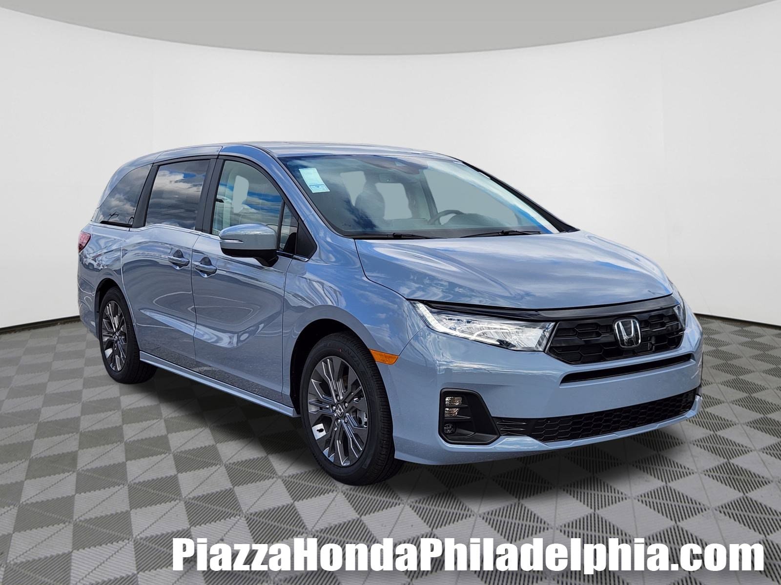 2026 Honda Odyssey Touring's photo