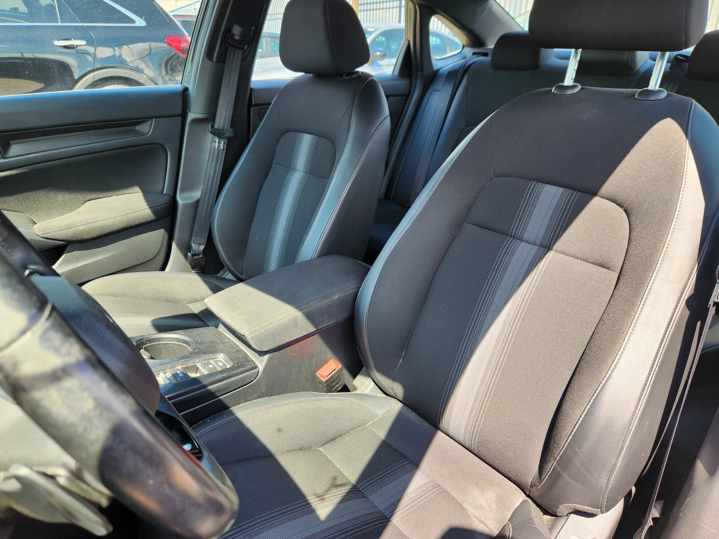 2022 Honda Civic Sport photo 2