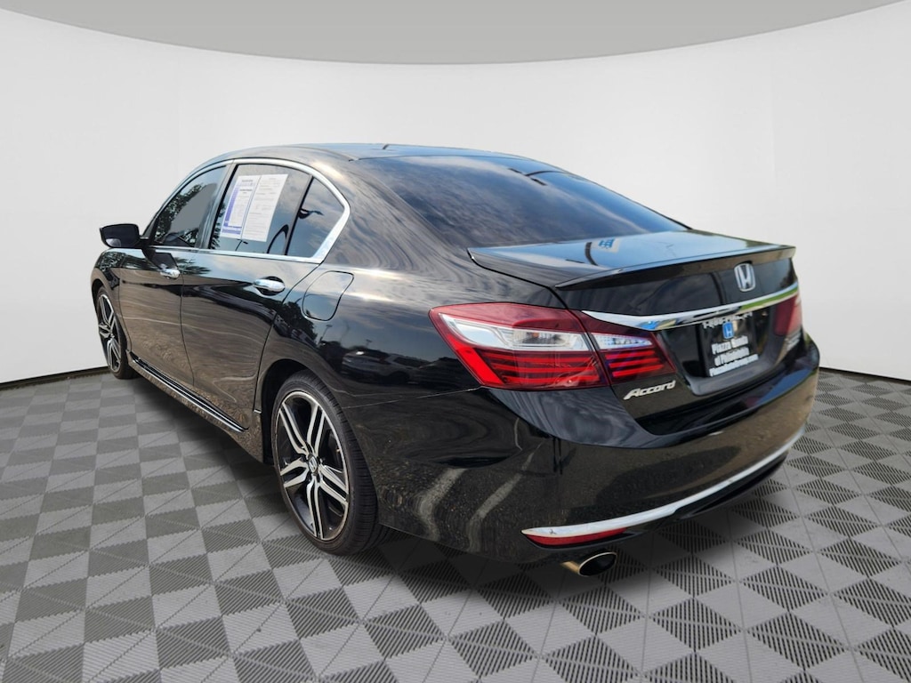 Used 2017 Honda Accord Sport SE Sedan
