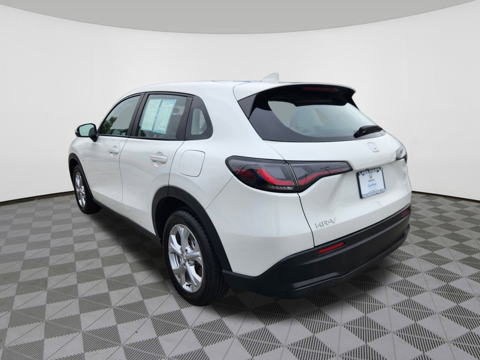 2023 Honda HR-V LX photo 3