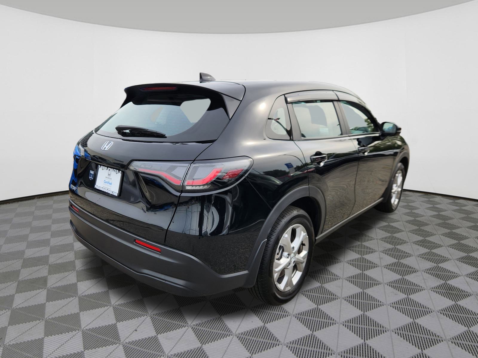 2025 Honda HR-V LX photo 2