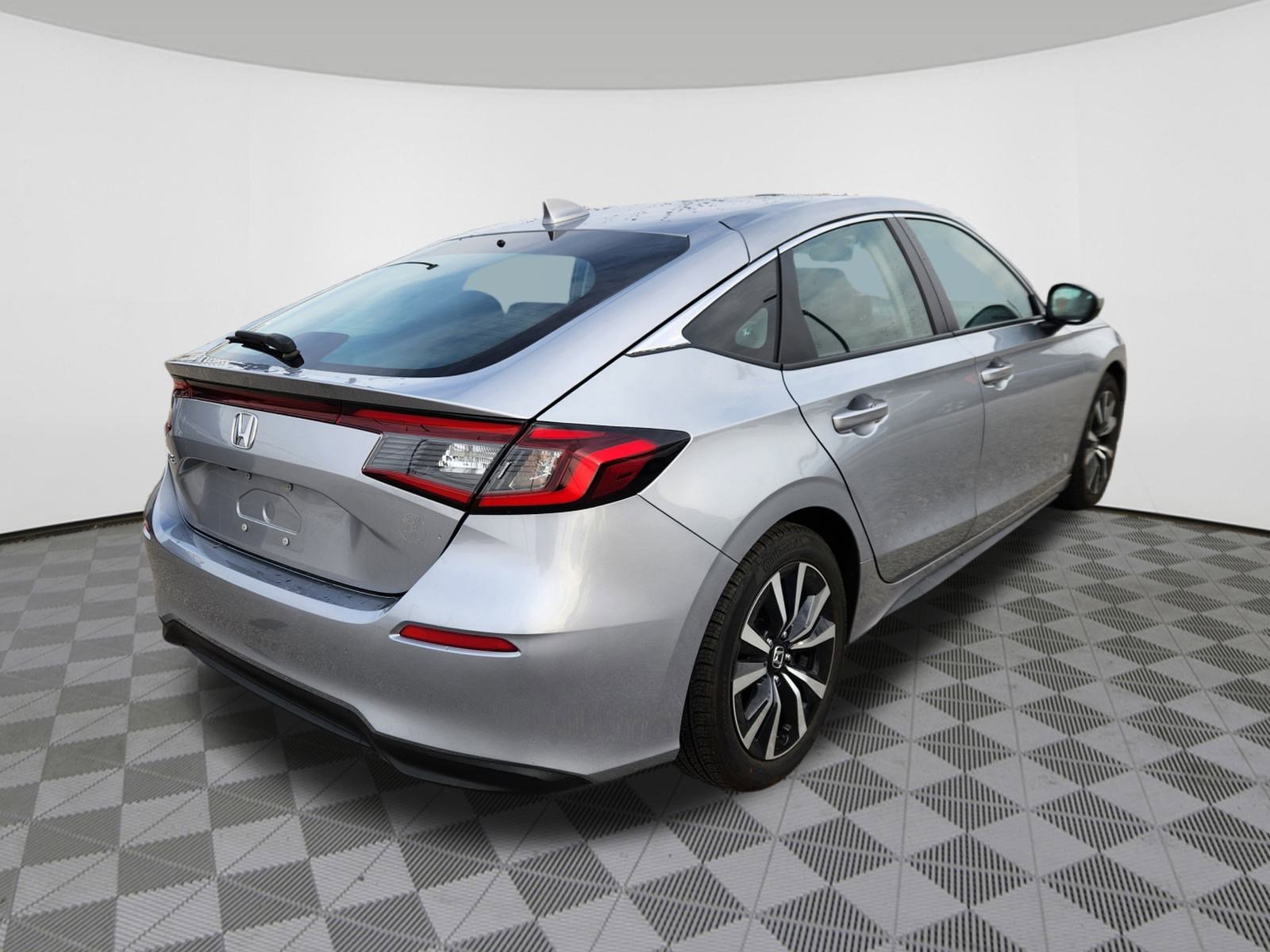 2023 Honda Civic Hatchback EX-L photo 4