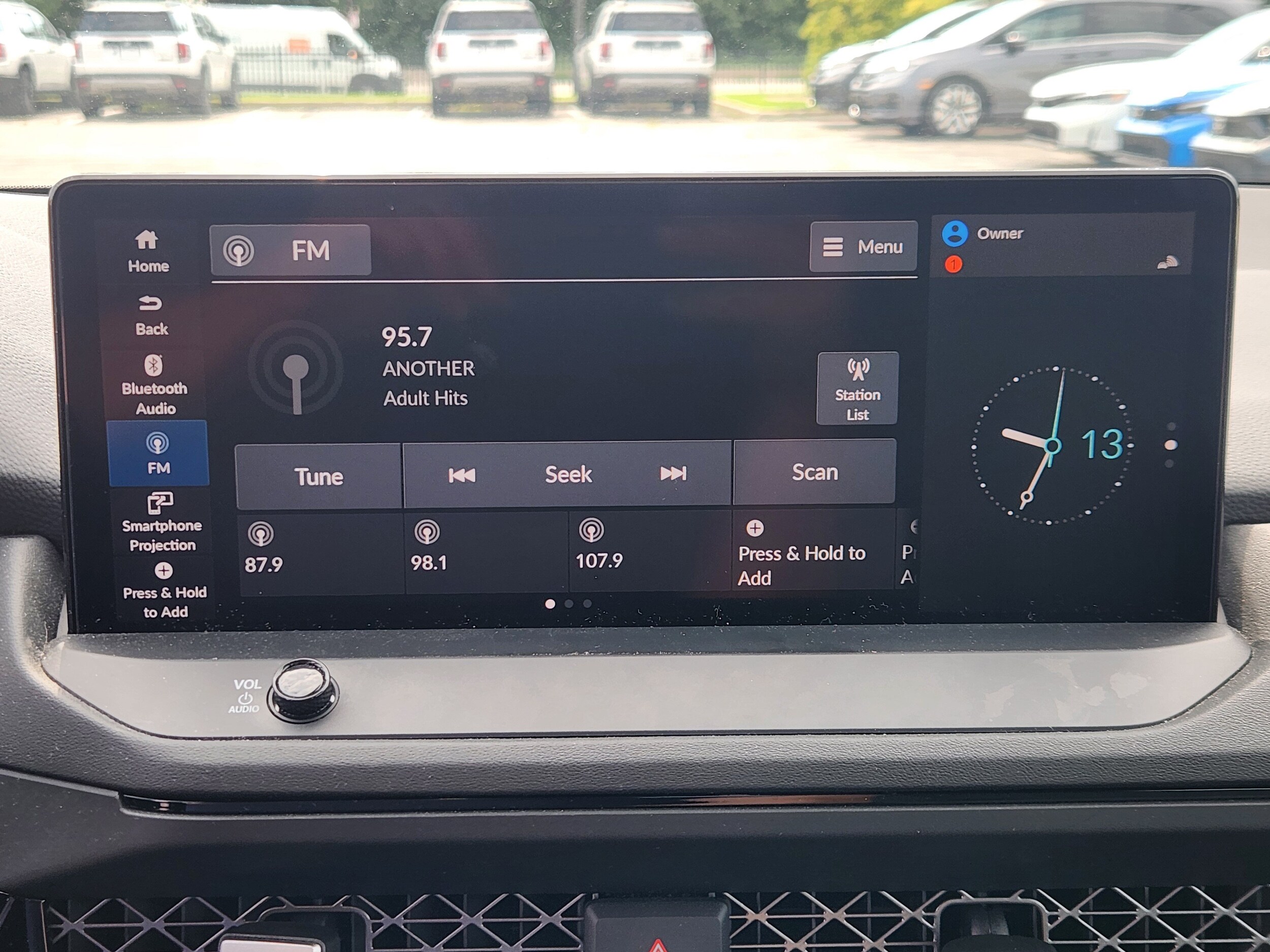 2024 Honda Accord Hybrid EX-L - Photo 11