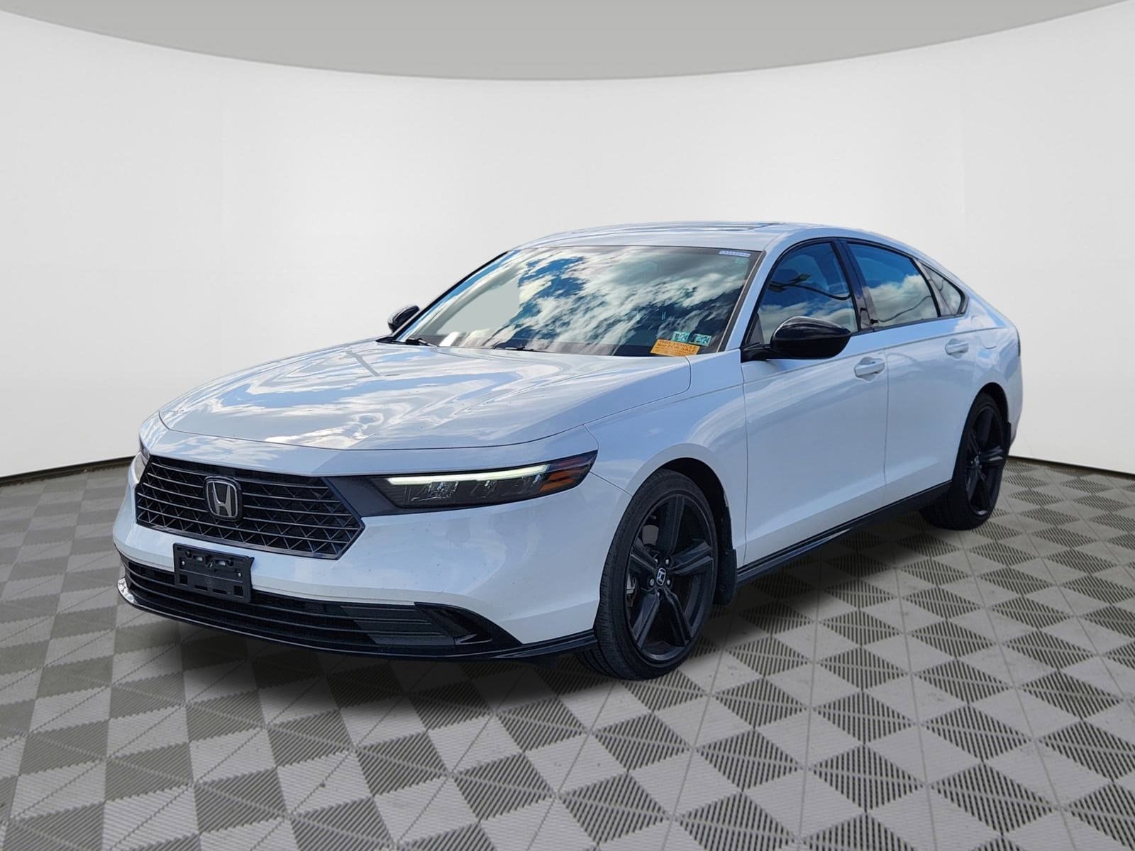 2023 Honda Accord Hybrid Sport-L photo 2