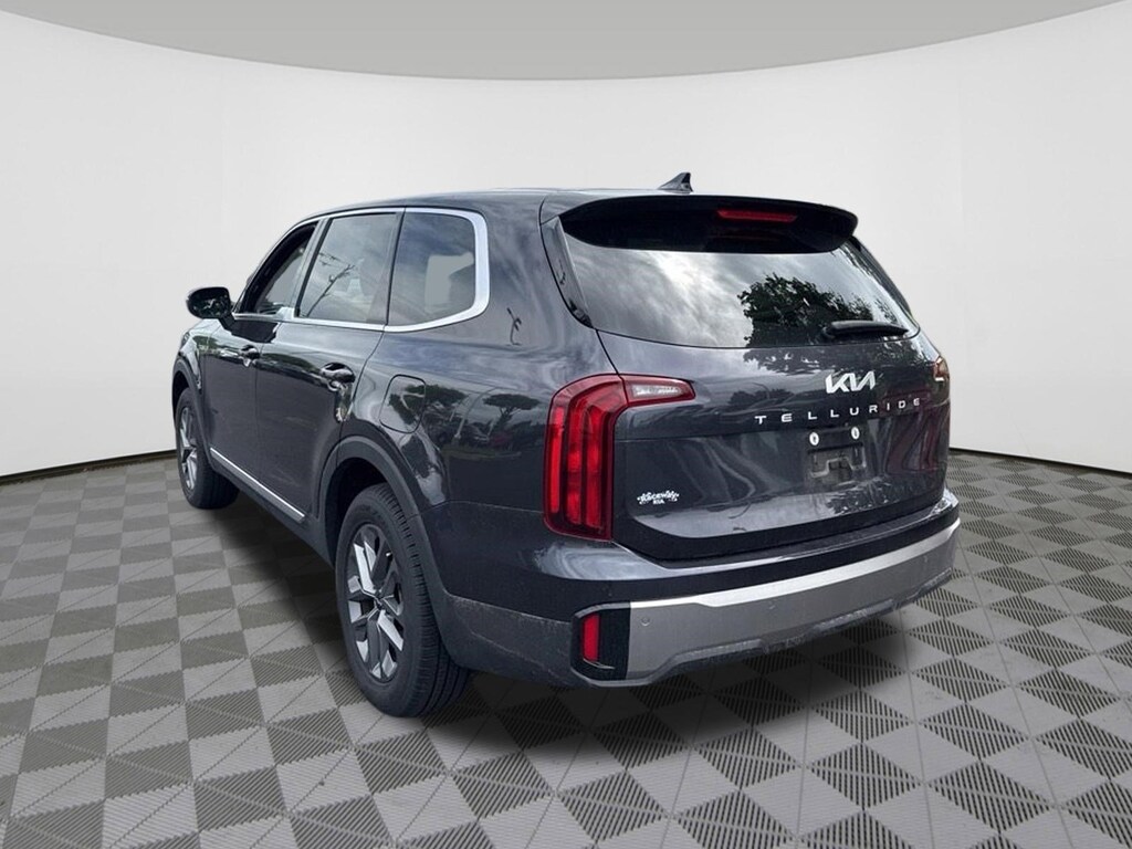 Used 2025 Kia Telluride LX SUV