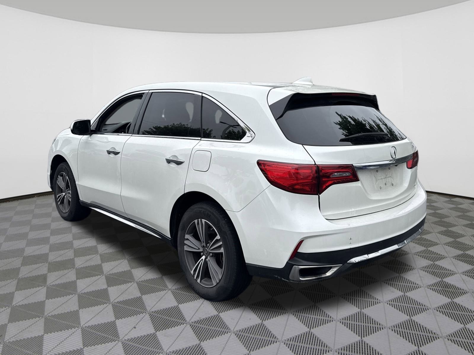 2017 Acura MDX SH-AWD photo 3