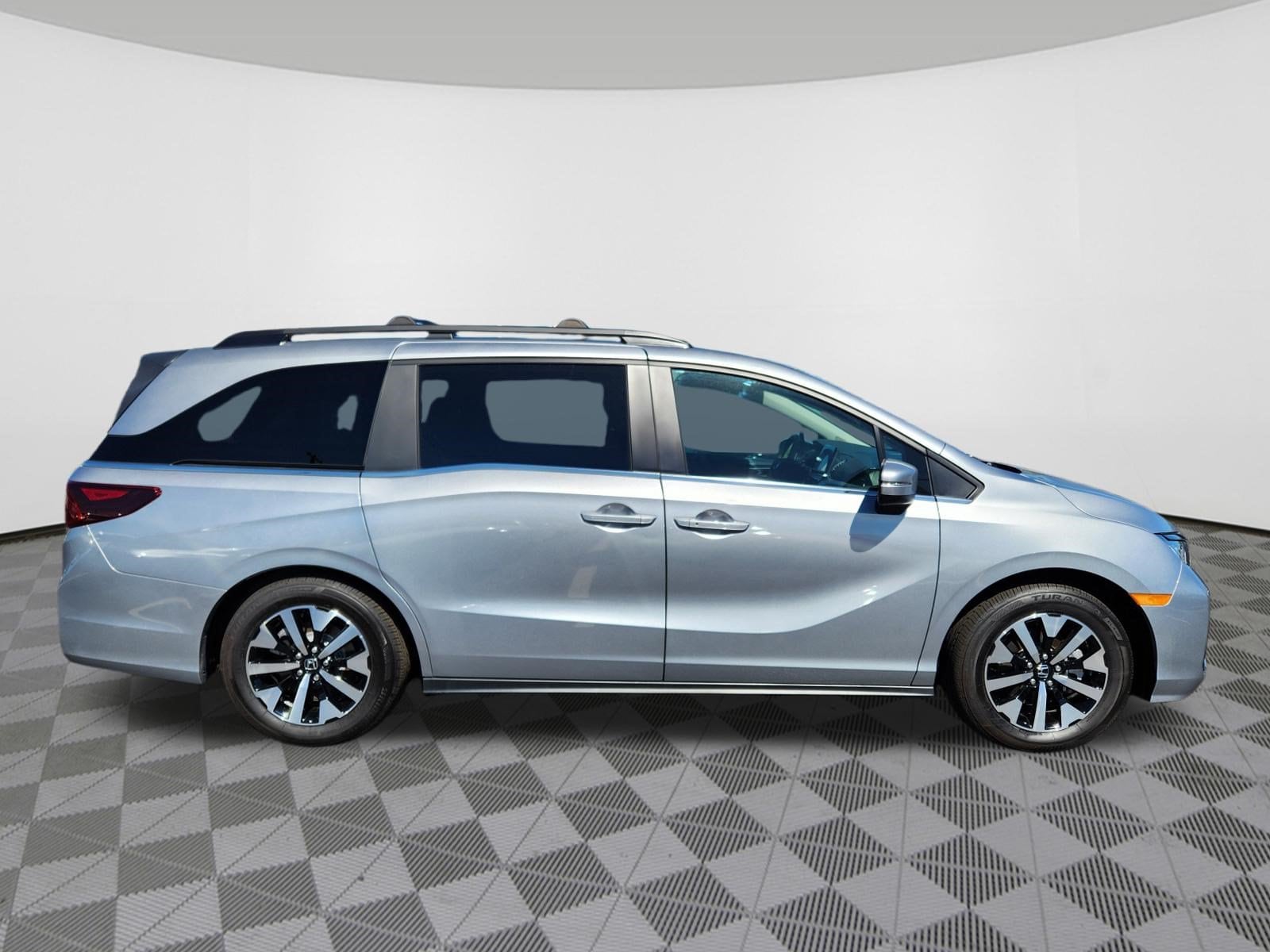 2026 Honda Odyssey EX-L - Photo 6