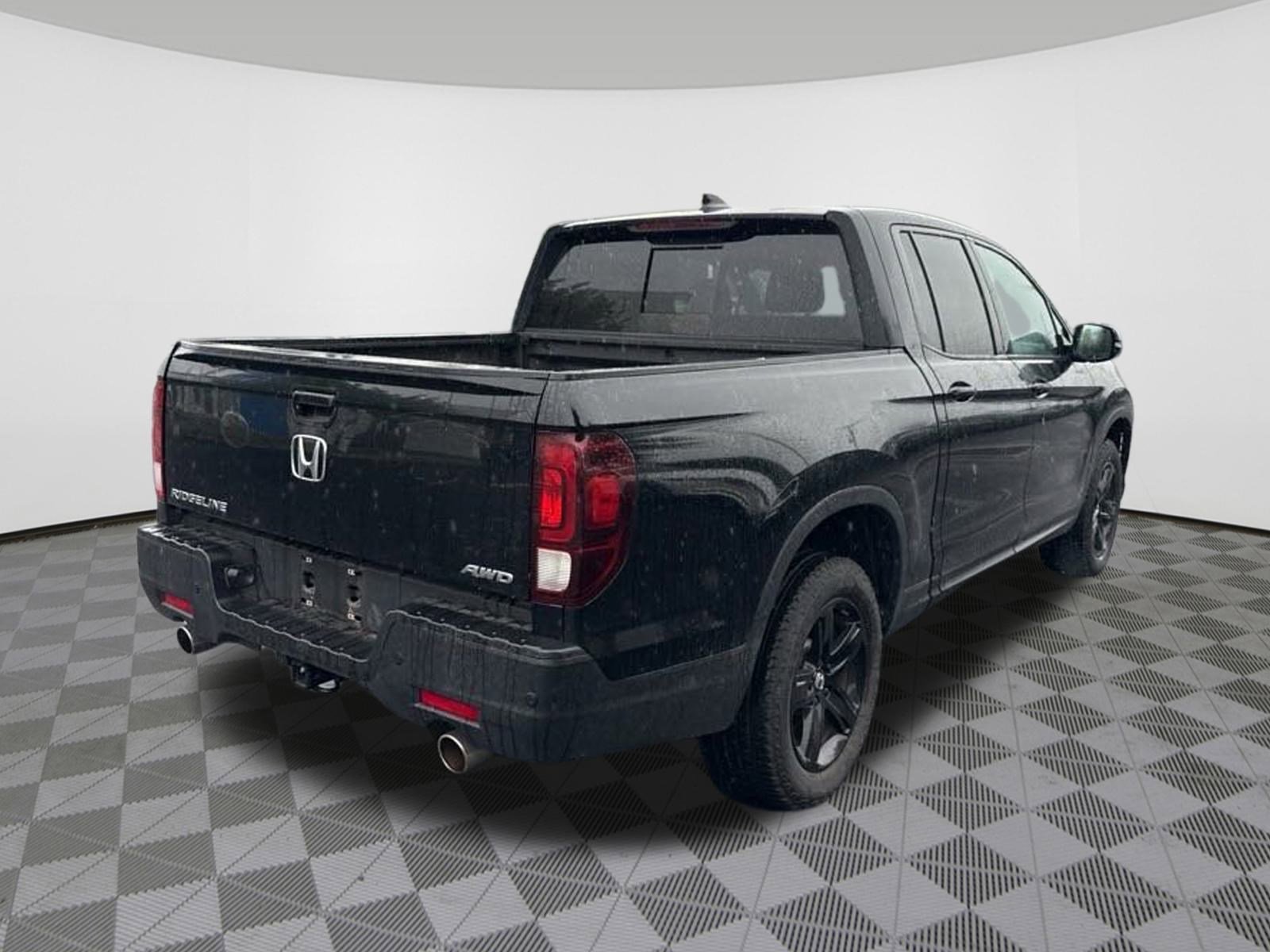 2021 Honda Ridgeline Black Edition photo 2