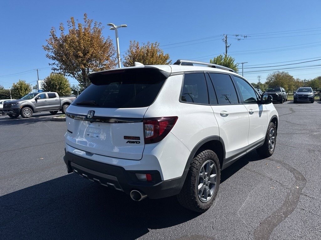 2025 Honda Passport TrailSport photo 4