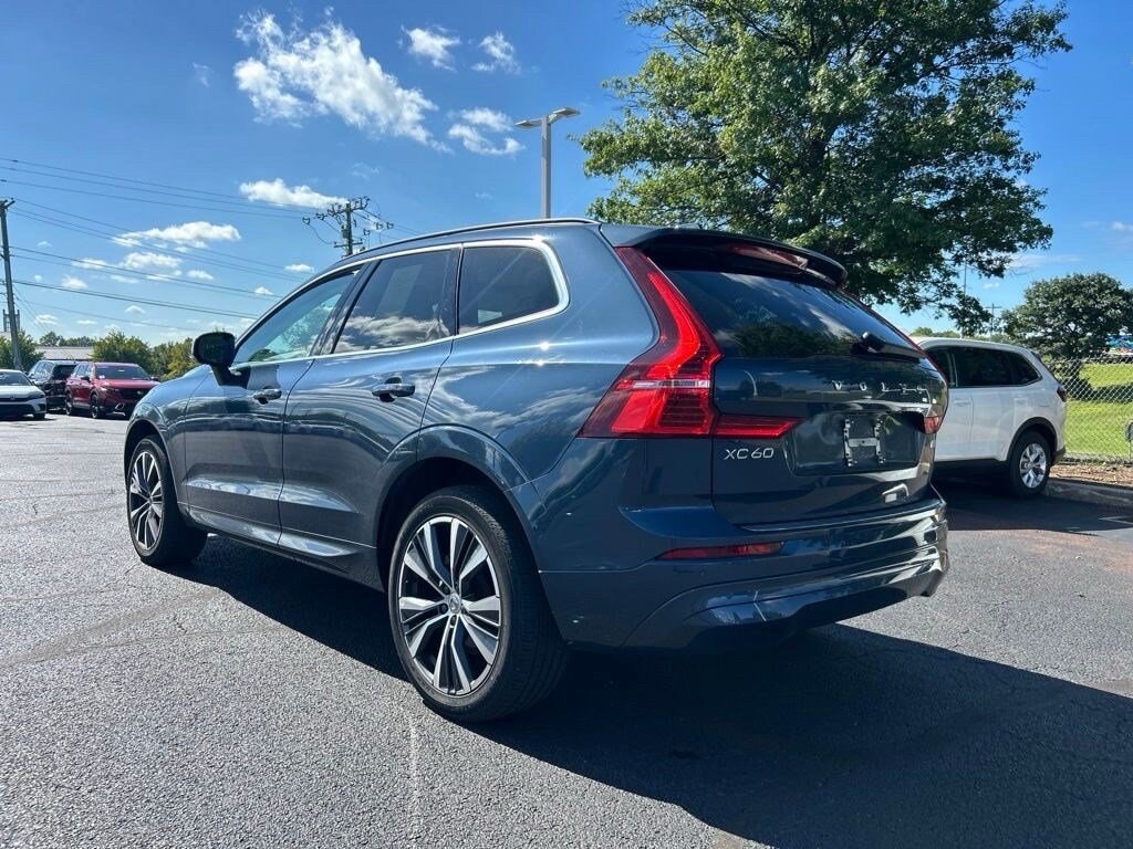 Used 2022 Volvo XC60 Momentum SUV