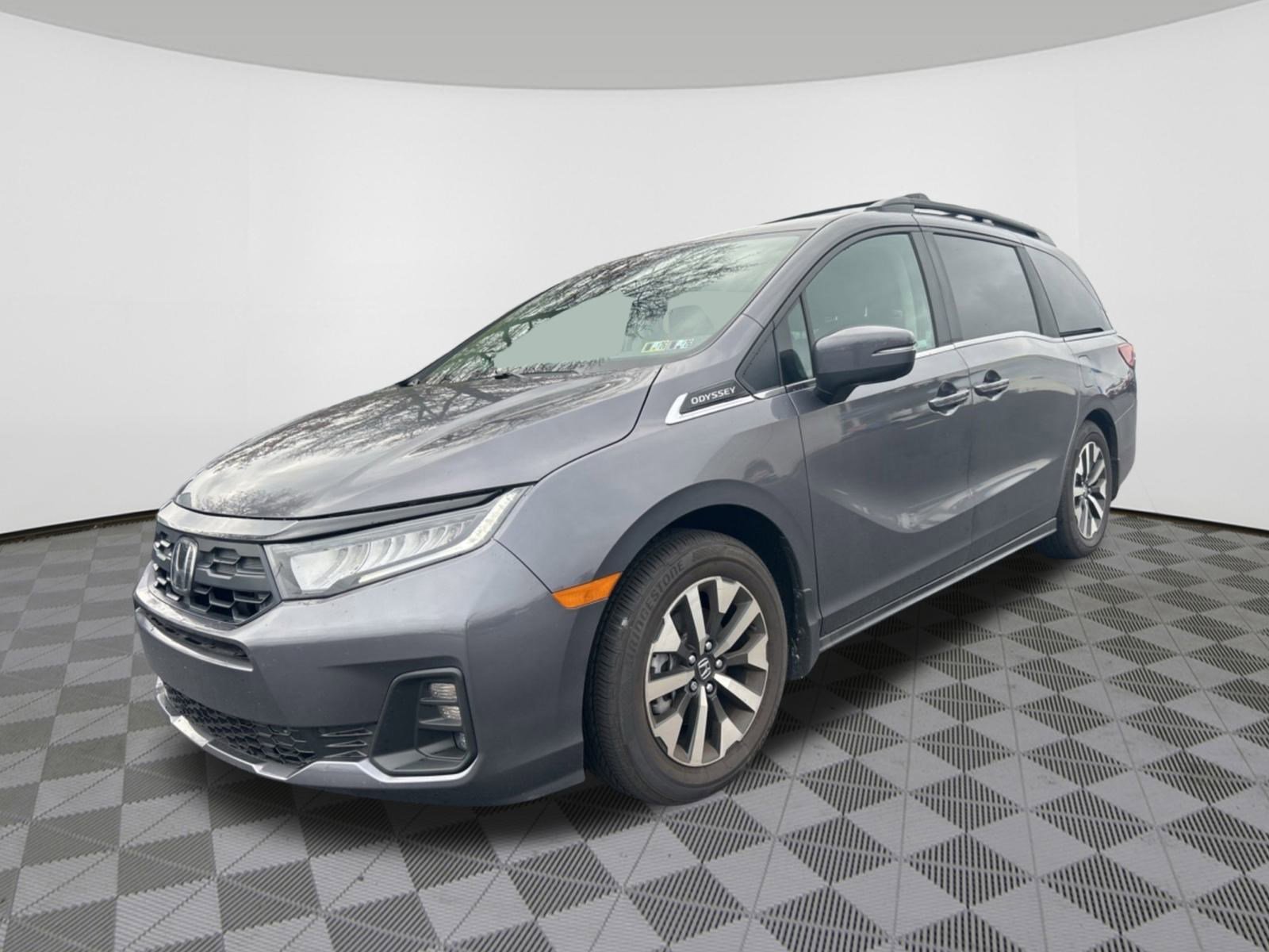 2025 Honda Odyssey EX-L photo 2