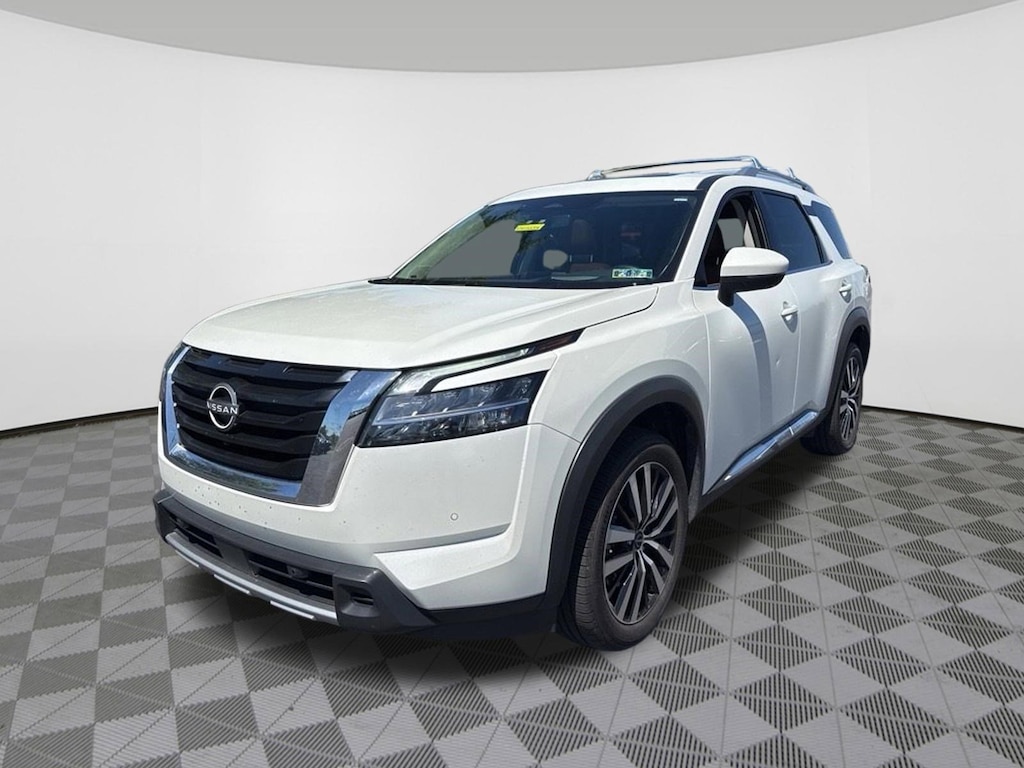 Used 2023 Nissan Pathfinder Platinum SUV