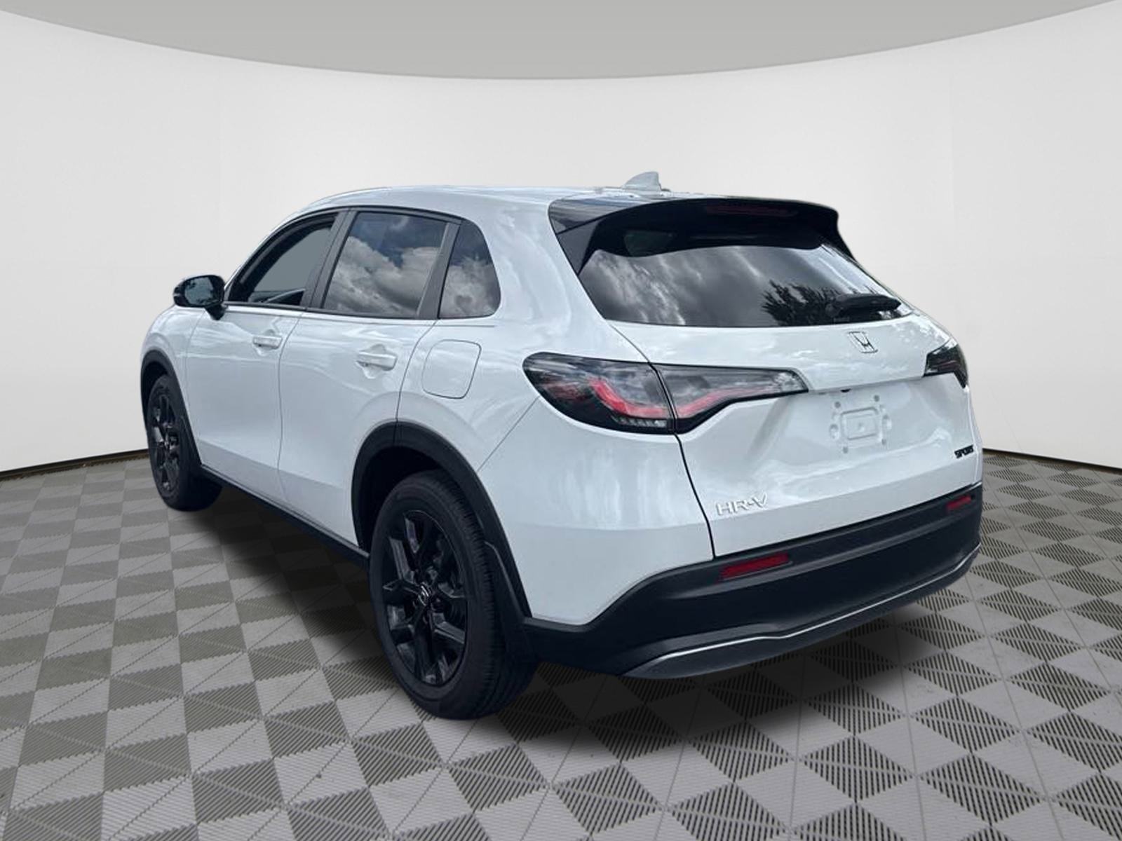 2025 Honda HR-V Sport photo 3