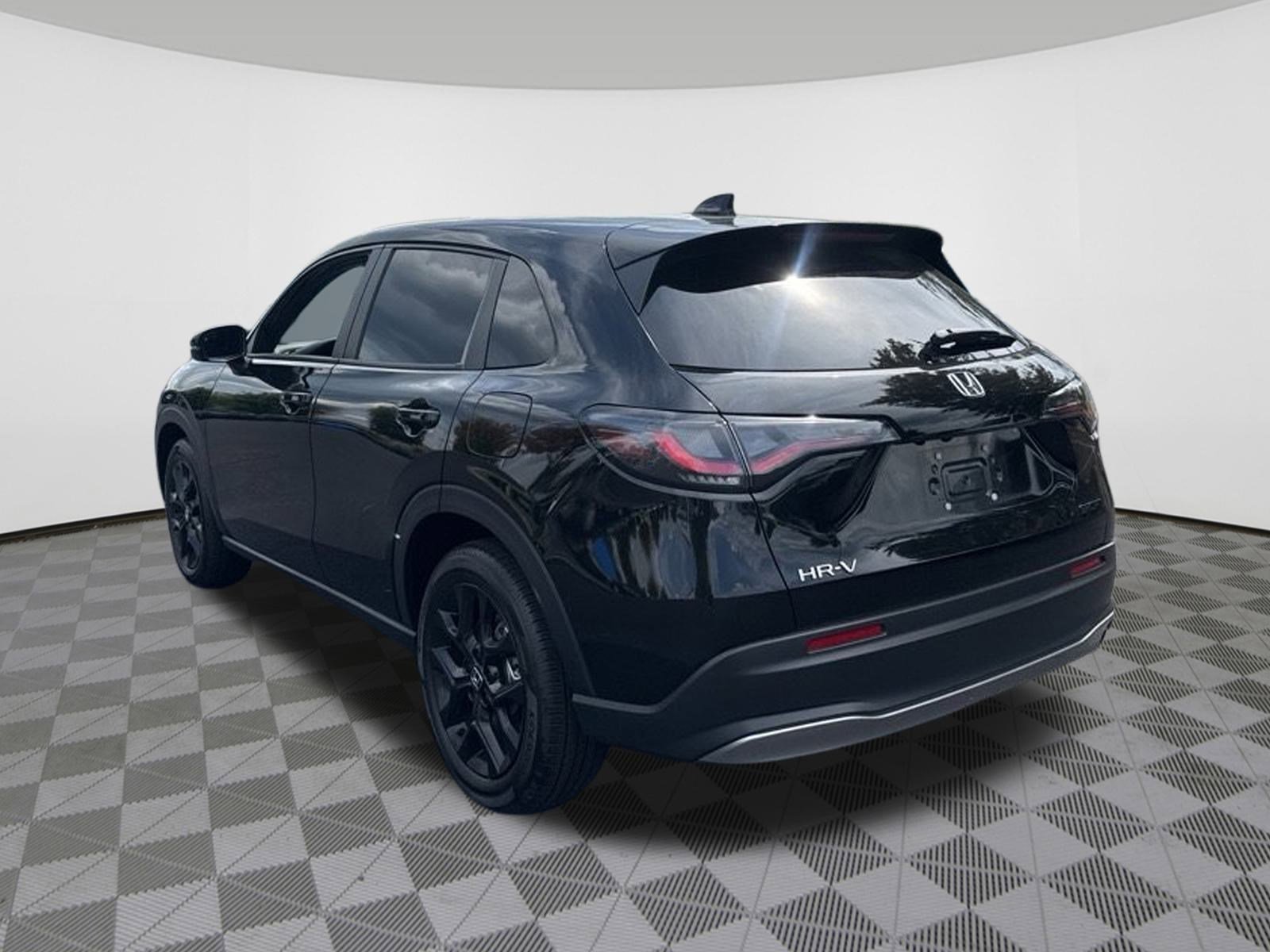 2025 Honda HR-V Sport photo 3