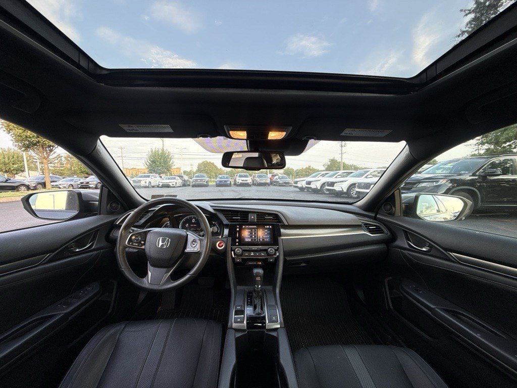 2018 Honda Civic Hatchback EX-L - Photo 5