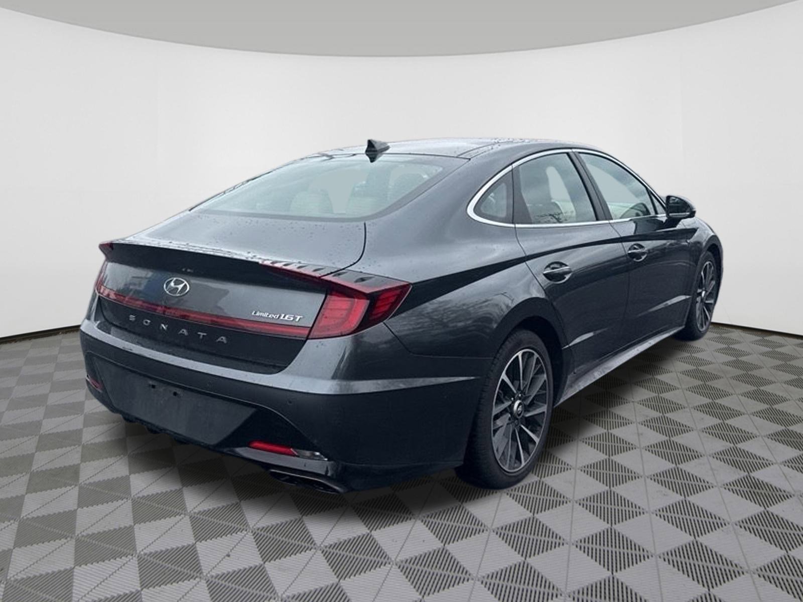2023 Hyundai Sonata Limited photo 4