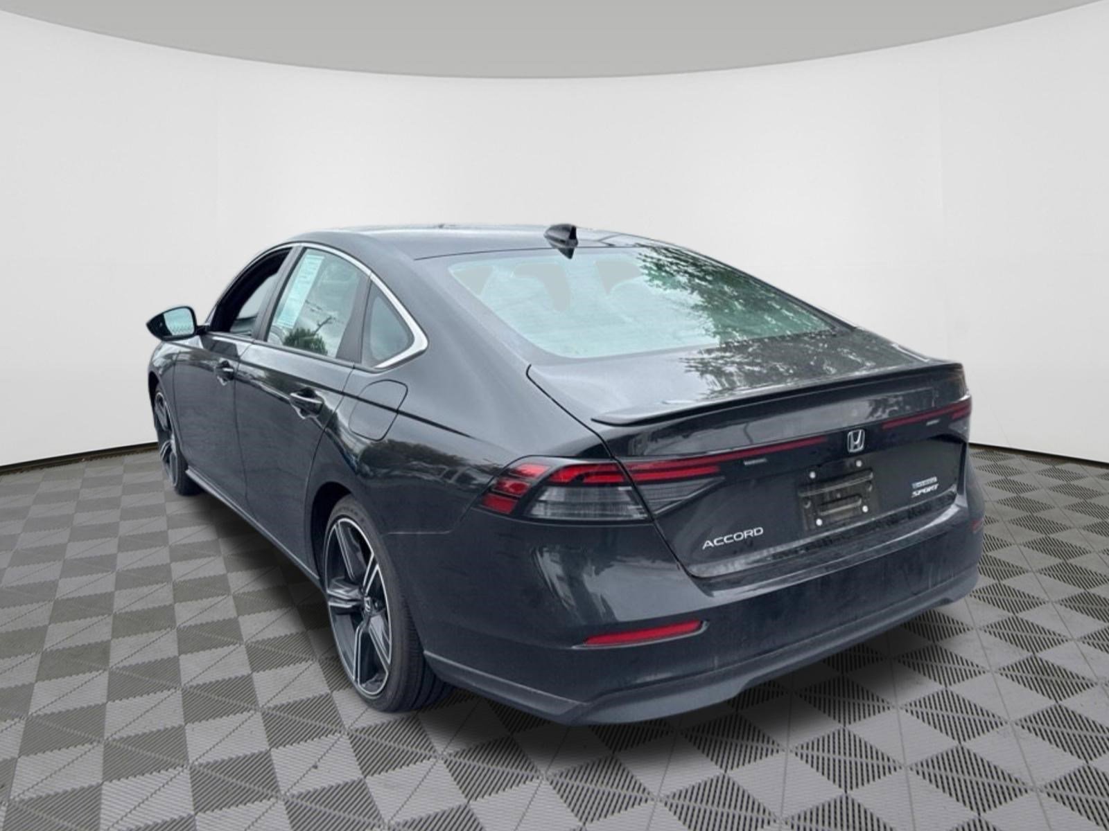 2025 Honda Accord Hybrid Sport photo 3