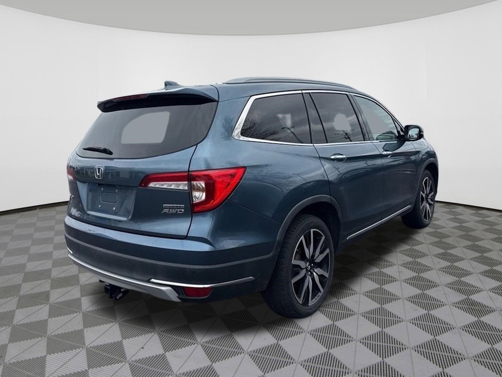 Certified 2019 Honda Pilot Touring 8-Passenger SUV