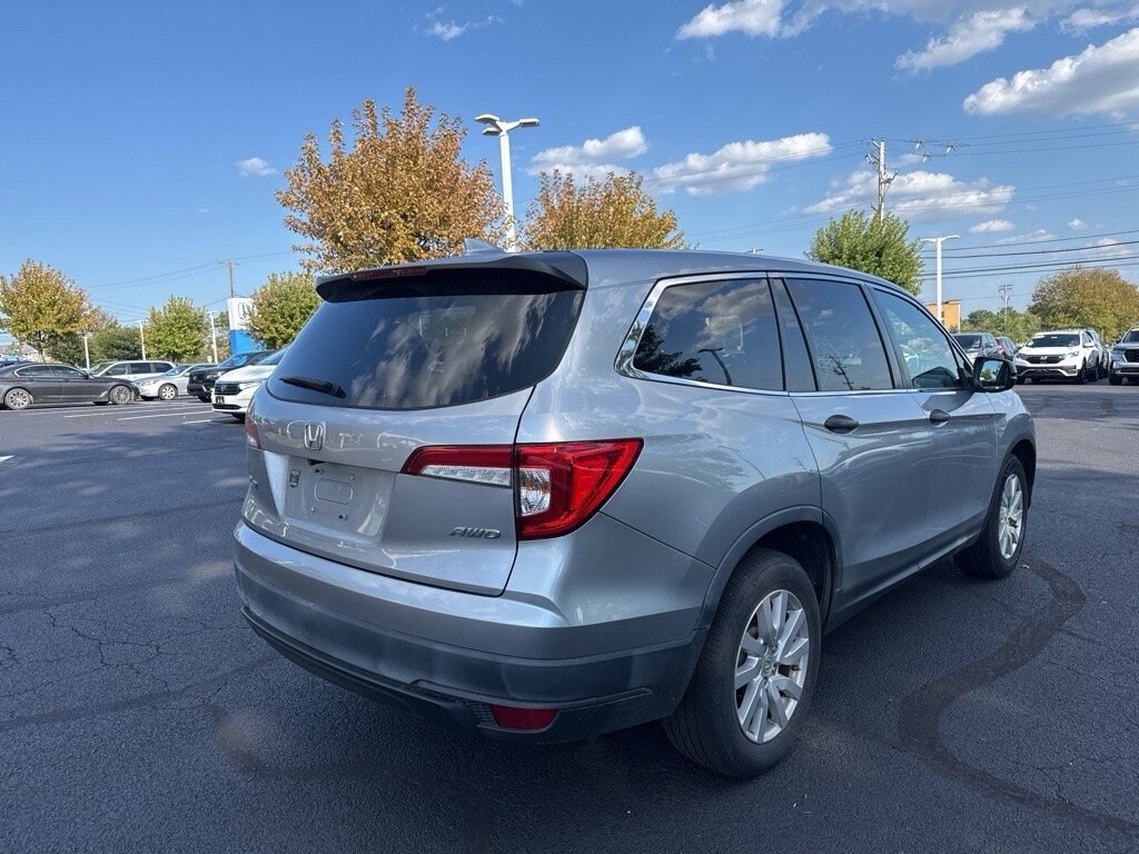 2019 Honda Pilot LX photo 2