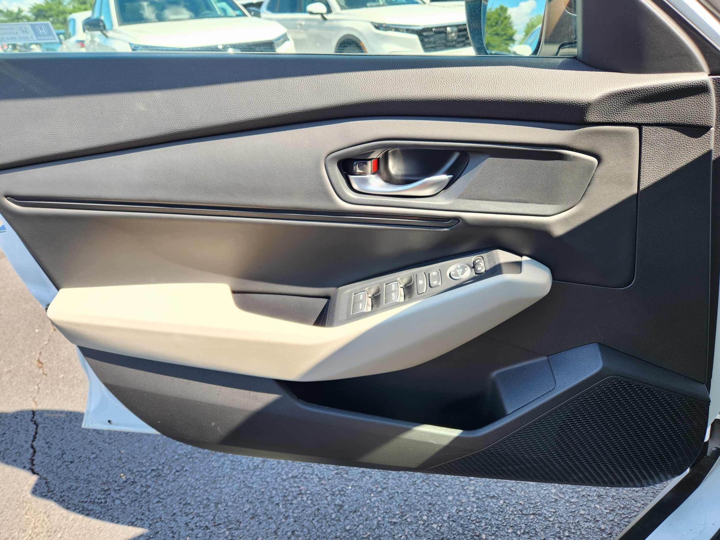 2025 Honda Accord SE - Photo 24