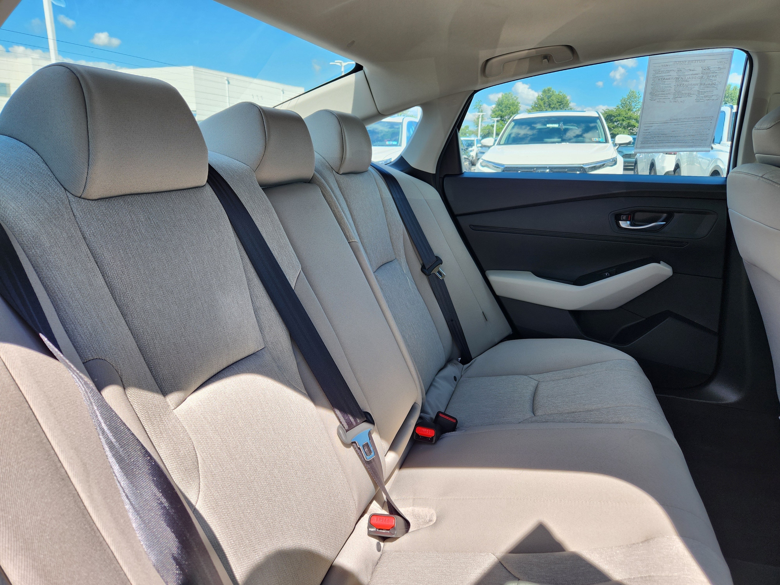 2025 Honda Accord SE - Photo 15