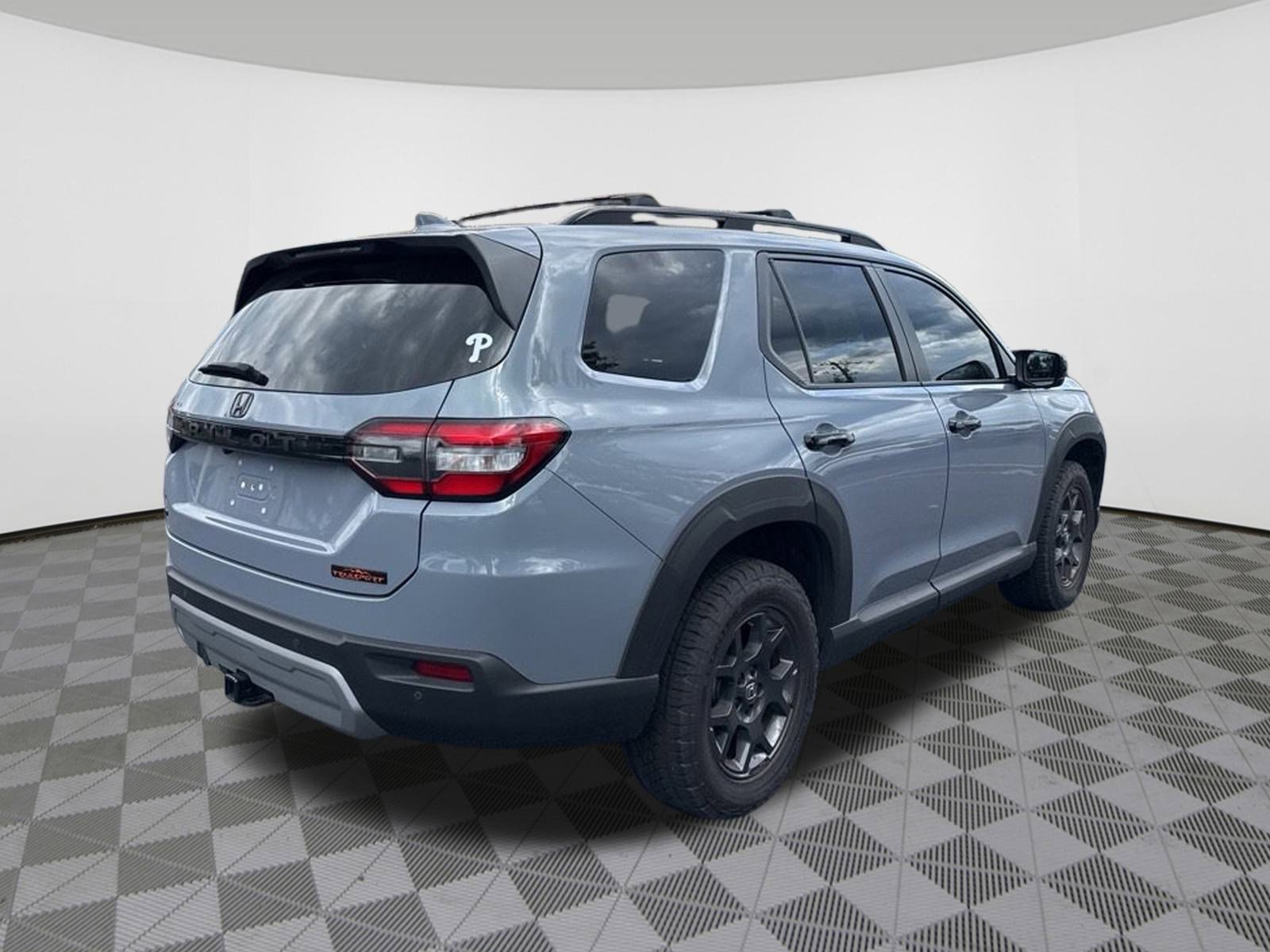 2024 Honda Pilot TrailSport photo 3