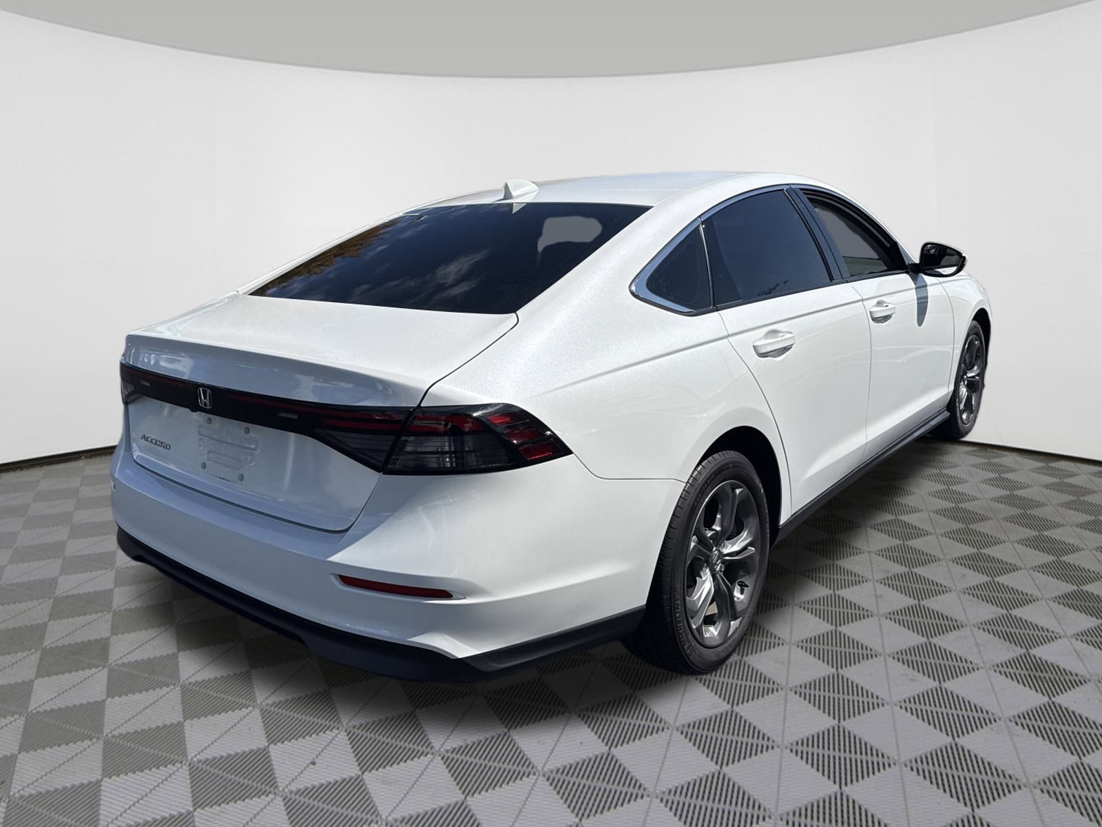 2023 Honda Accord EX photo 4