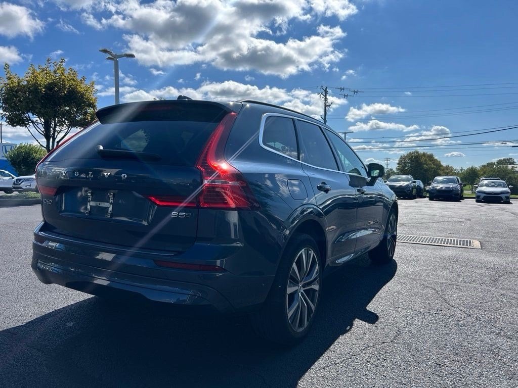 Used 2022 Volvo XC60 Momentum SUV