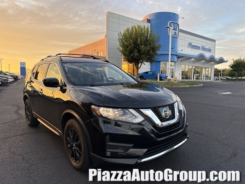 Used 2017 Nissan Rogue SV SUV