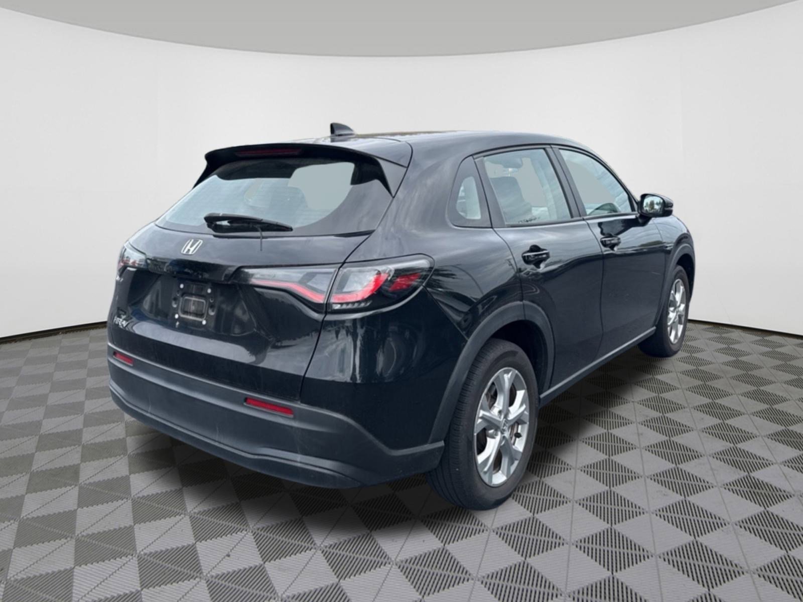 2023 Honda HR-V LX photo 4