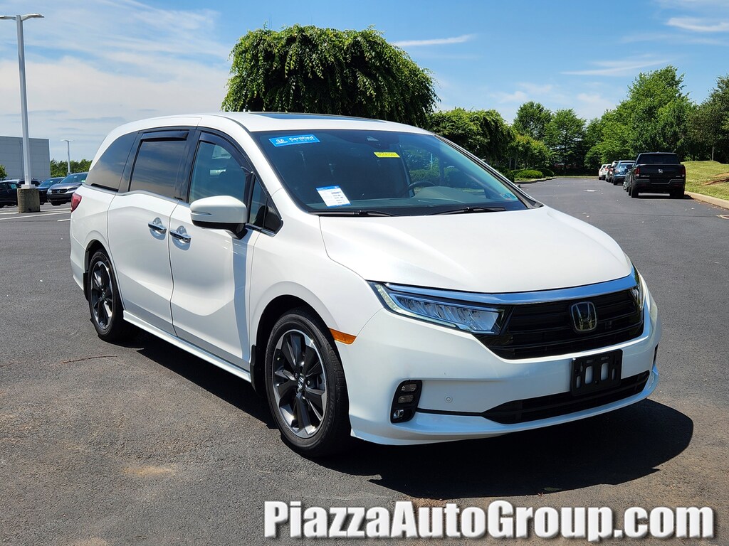Certified 2024 Honda Odyssey Elite Van