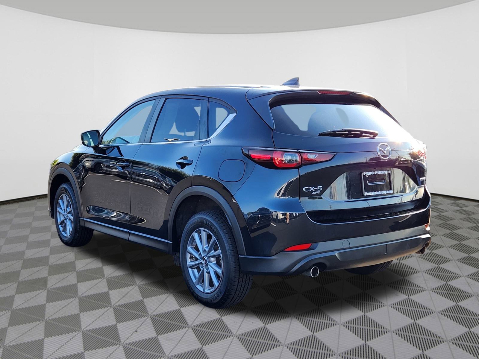 2023 Mazda CX-5 2.5 Select photo 3