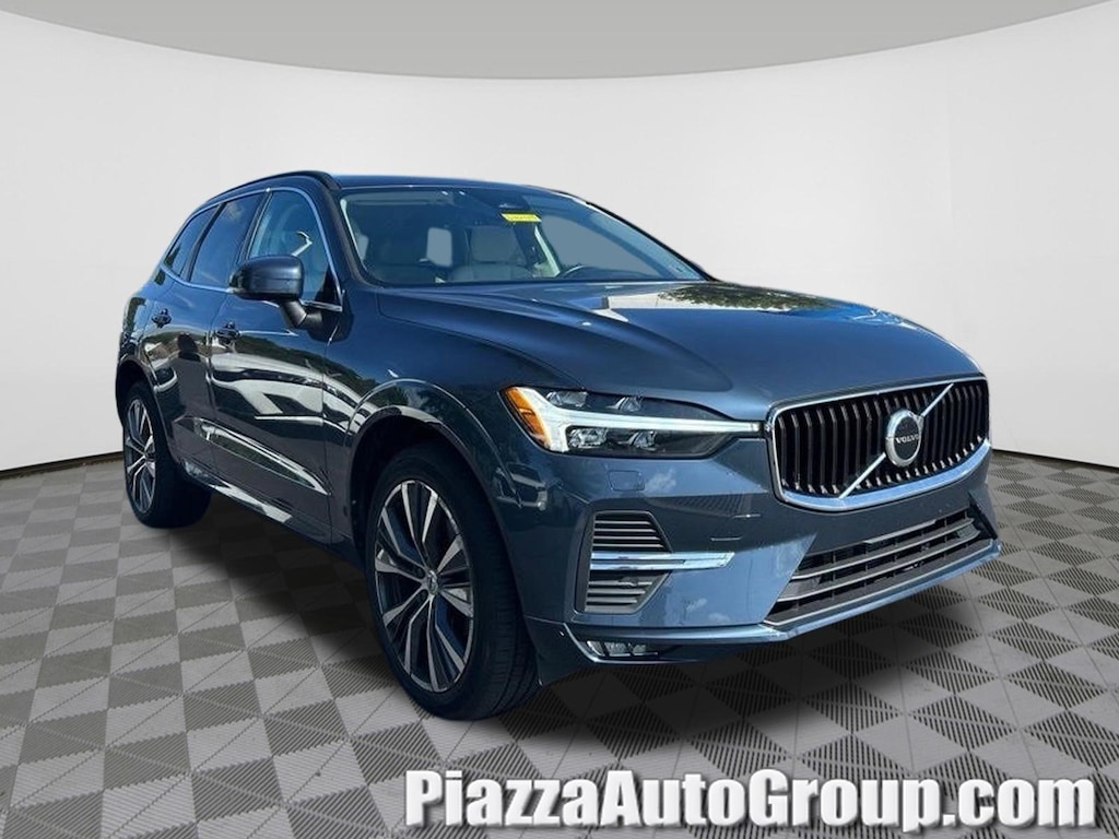 Used 2022 Volvo XC60 Momentum SUV
