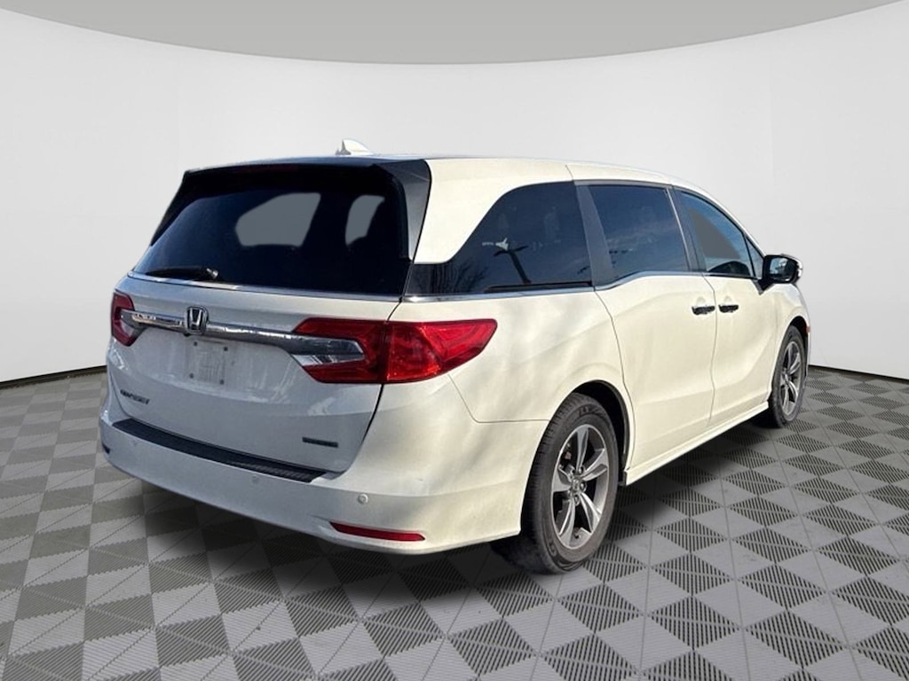 Certified 2018 Honda Odyssey Touring Van